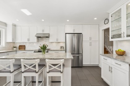 Photo 2 at 1256 Eastview Road, Westlynn, North Vancouver