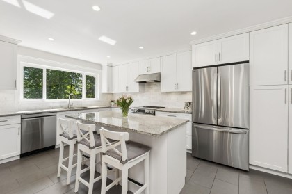 Photo 3 at 1256 Eastview Road, Westlynn, North Vancouver