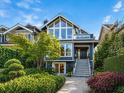 Photo 2 at 3262 W 1st Avenue, Kitsilano, Vancouver West