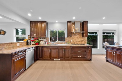 Photo 10 at 441 Inglewood Avenue, Cedardale, West Vancouver