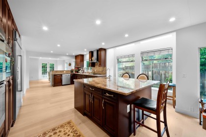 Photo 11 at 441 Inglewood Avenue, Cedardale, West Vancouver