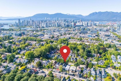 Photo 3 at 136 W 12th Avenue, Mount Pleasant VW, Vancouver West