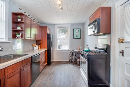 Photo 9 at 136 W 12th Avenue, Mount Pleasant VW, Vancouver West