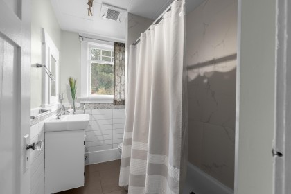 Photo 11 at 3425 W 8th Avenue, Kitsilano, Vancouver West