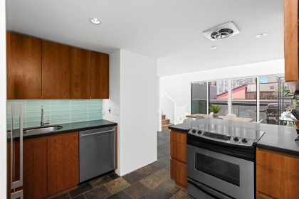 Photo 8 at 9 - 1934 Barclay Street, West End VW, Vancouver West