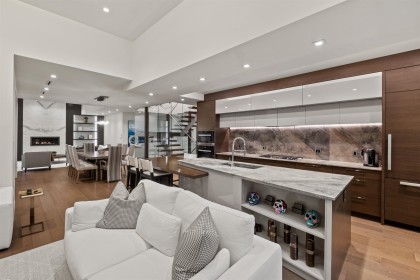Photo 6 at 920 Melbourne Avenue, Edgemont, North Vancouver