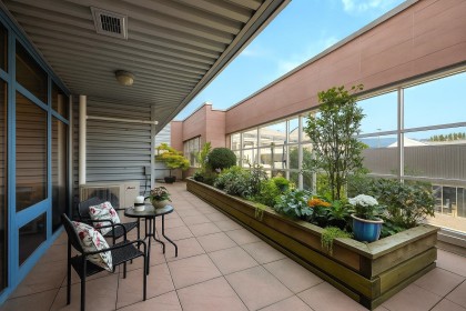 Photo 4 at 202 - 1750 W 2nd Avenue, False Creek, Vancouver West