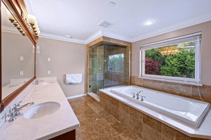 Photo 17 at 761 Eyremount Drive, British Properties, West Vancouver
