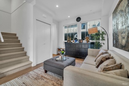 Photo 3 at 7901 Oak Street, Marpole, Vancouver West