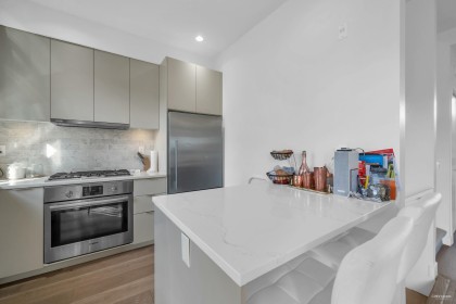 Photo 9 at 7901 Oak Street, Marpole, Vancouver West