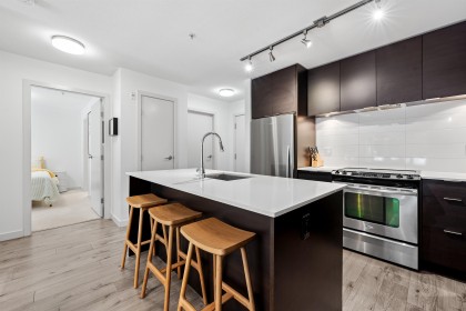 Photo 6 at 203 - 1677 Lloyd Avenue, Pemberton NV, North Vancouver