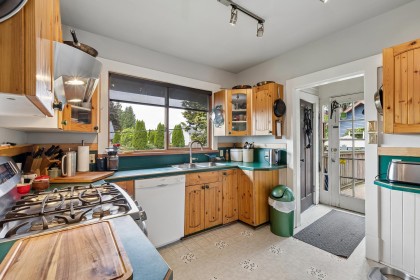 Photo 12 at 534 E 7th Street, Lower Lonsdale, North Vancouver