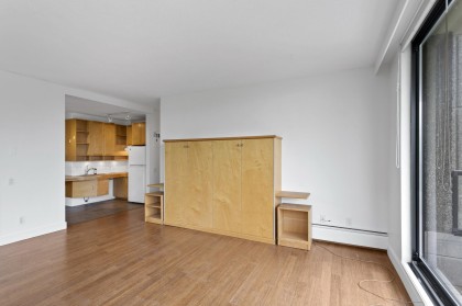 Photo 6 at 408 - 2370 W 2nd Avenue, Kitsilano, Vancouver West