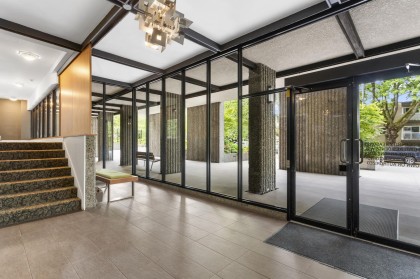 Photo 4 at 408 - 2370 W 2nd Avenue, Kitsilano, Vancouver West