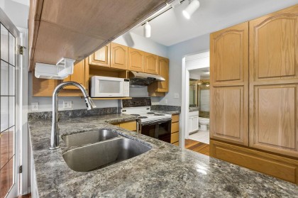 Photo 6 at 103 - 7580 Columbia Street, Marpole, Vancouver West