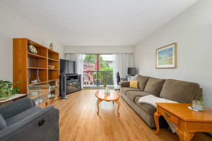 Photo 1 at 105 - 123 E 19th Street, Central Lonsdale, North Vancouver