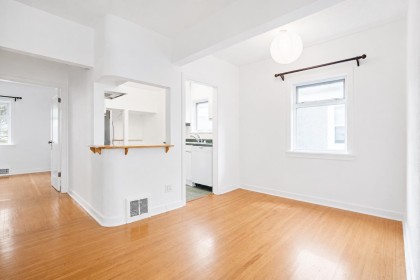 Photo 4 at 2305 W 3rd Avenue, Kitsilano, Vancouver West