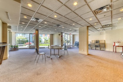 Photo 33 at 403 - 688 Fairchild Road, Oakridge VW, Vancouver West
