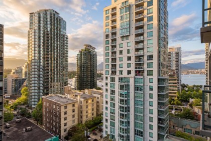 Photo 11 at 905 - 1239 W Georgia Street, Coal Harbour, Vancouver West