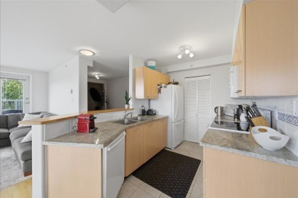 Photo 22 at 602 - 1818 W 6th Avenue, Kitsilano, Vancouver West
