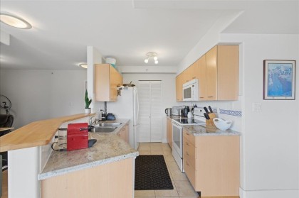 Photo 18 at 602 - 1818 W 6th Avenue, Kitsilano, Vancouver West
