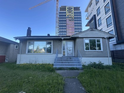 Photo 1 at 448 W 41st Avenue, Oakridge VW, Vancouver West