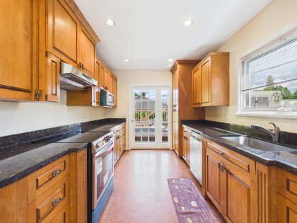 Photo 9 at 3150 Stephens Street, Kitsilano, Vancouver West