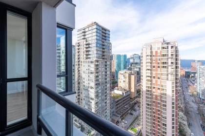Photo 27 at 2501 - 909 Mainland Street, Yaletown, Vancouver West