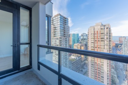 Photo 5 at 2501 - 909 Mainland Street, Yaletown, Vancouver West
