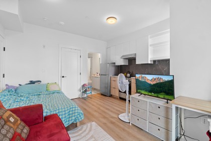 Photo 4 at 5 - 237 Ridgeway Avenue, Lower Lonsdale, North Vancouver