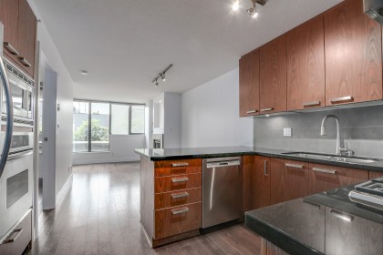 Photo 2 at 221 - 3228 Tupper Street, Cambie, Vancouver West
