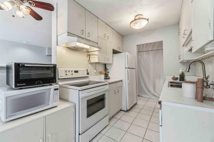 Photo 13 at 203 - 1425 Cypress Street, Kitsilano, Vancouver West