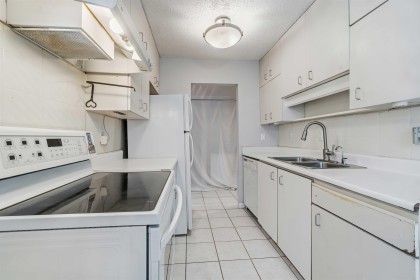 Photo 12 at 203 - 1425 Cypress Street, Kitsilano, Vancouver West