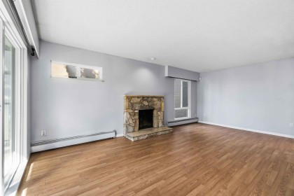 Photo 3 at 203 - 1425 Cypress Street, Kitsilano, Vancouver West