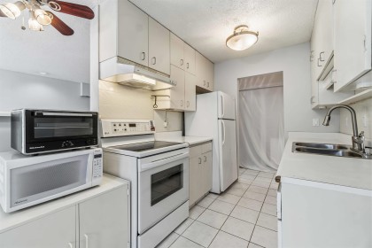 Photo 14 at 203 - 1425 Cypress Street, Kitsilano, Vancouver West