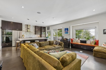 Photo 2 at 4041 Prospect Road, Upper Lonsdale, North Vancouver