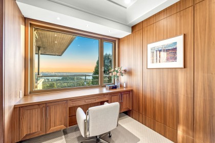 Photo 22 at 1036 Eyremount Drive, British Properties, West Vancouver