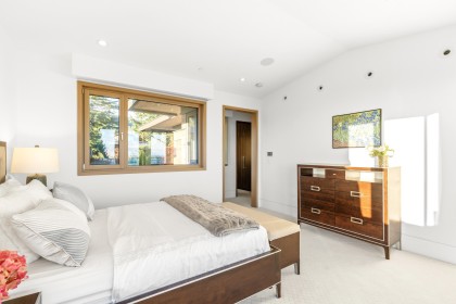 Photo 31 at 1036 Eyremount Drive, British Properties, West Vancouver