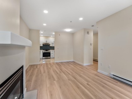 Photo 9 at 3138 W 4th Avenue, Kitsilano, Vancouver West
