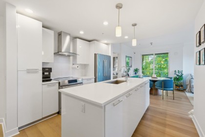 Photo 10 at 307 - 733 W 3rd Street, Harbourside, North Vancouver