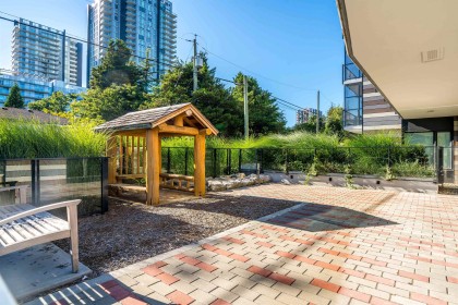 Photo 6 at 105 - 477 W 59th Avenue, South Cambie, Vancouver West