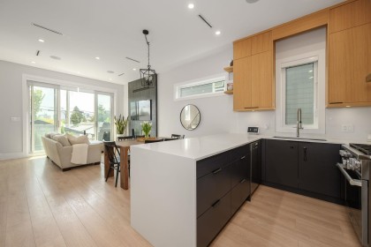 Photo 6 at 3 - 215 E 21st Street, Central Lonsdale, North Vancouver