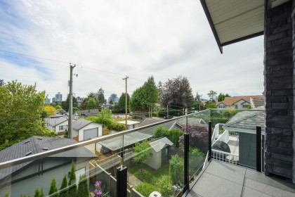 Photo 32 at 3 - 215 E 21st Street, Central Lonsdale, North Vancouver