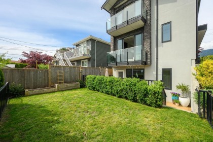 Photo 5 at 3 - 215 E 21st Street, Central Lonsdale, North Vancouver