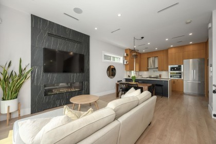 Photo 11 at 3 - 215 E 21st Street, Central Lonsdale, North Vancouver