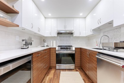 Photo 2 at 505 - 1006 Beach Avenue, Yaletown, Vancouver West