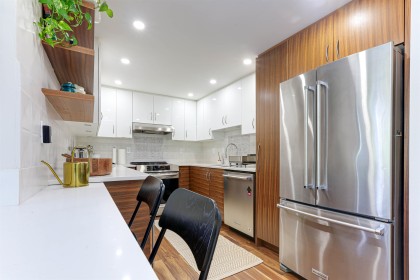 Photo 4 at 505 - 1006 Beach Avenue, Yaletown, Vancouver West