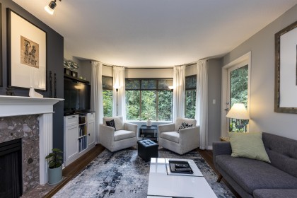 Photo 3 at 412 - 2059 Chesterfield Avenue, Central Lonsdale, North Vancouver