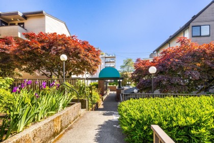 Photo 20 at 112 - 1363 Clyde Avenue, Ambleside, West Vancouver