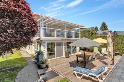 Photo 2 at 901 Calverhall Street, Calverhall, North Vancouver